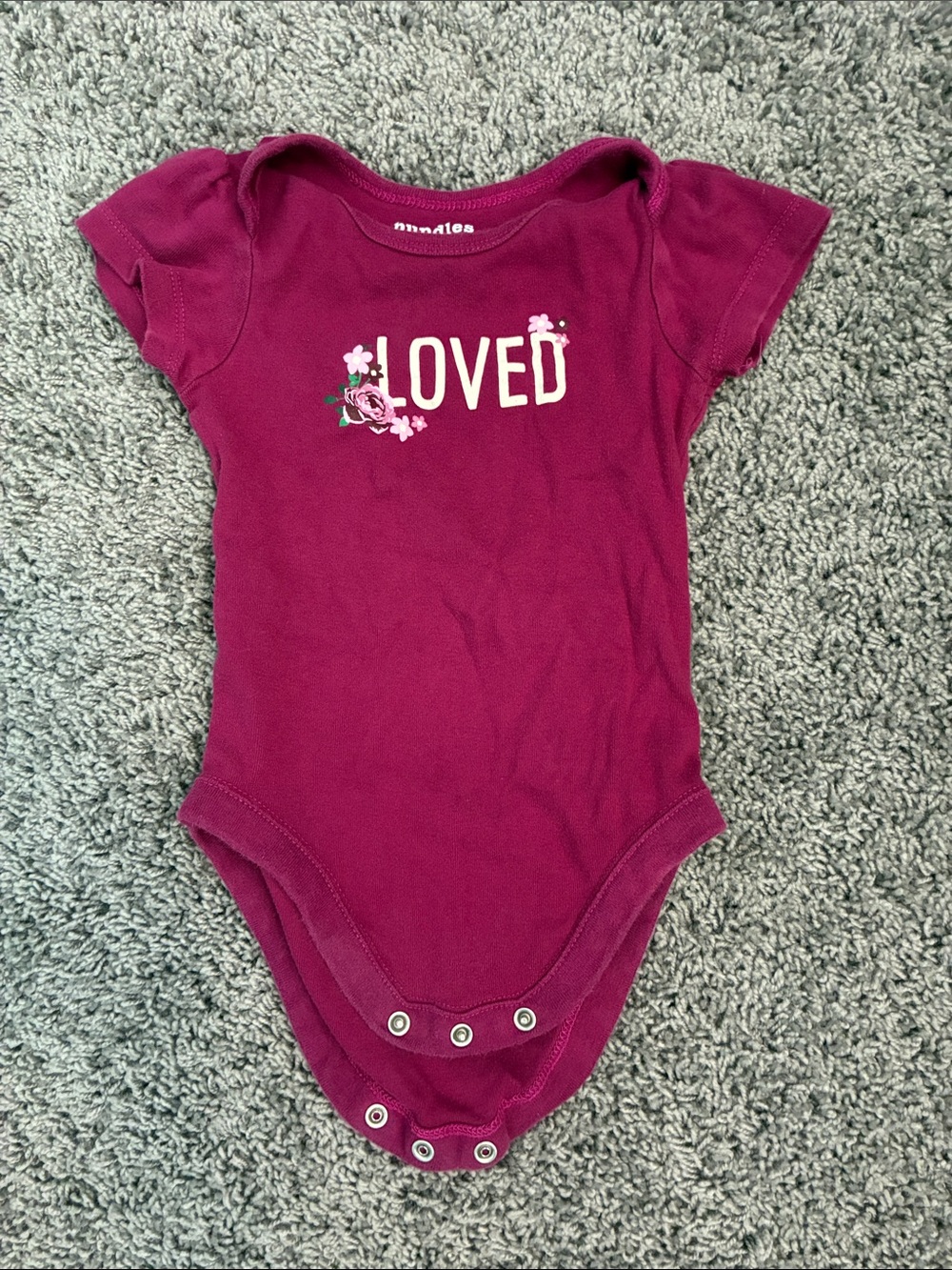 Children’s Place Short Sleeve Onesie Size 12-18 Month EUC
